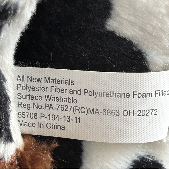 Universal Studios Cow Twister Movie Aviator Pilot Flying Wings Stuffed Plush 16” - Picture 7 of 10